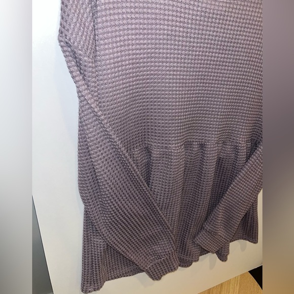 💜 Dusty Lilac Peplum Top - Picture 4 of 9